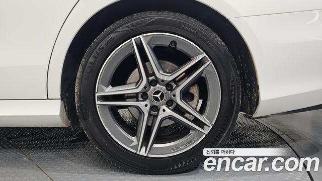 Mercedes-Benz E-Class (W213) E250 AMG Line 2023 — фото 21