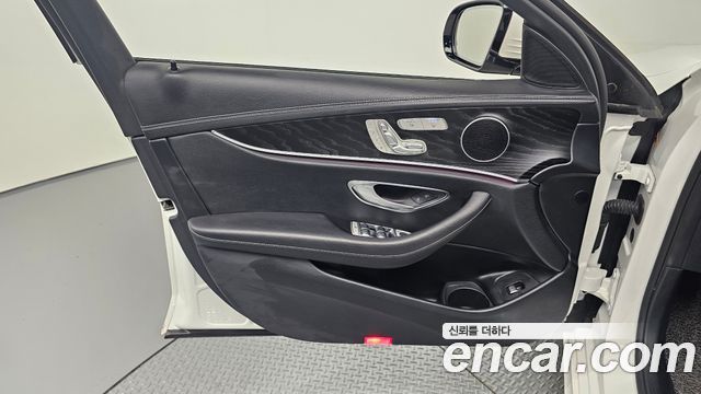 Mercedes-Benz E-Class (W213) E250 AMG Line 2023 — фото 24