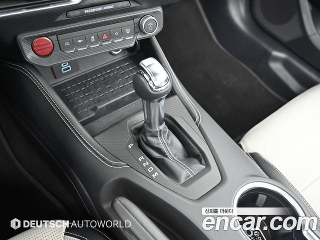 Ford Mustang (VII) 2.3 Ecoboost Premium Convertible 2024 — фото 9