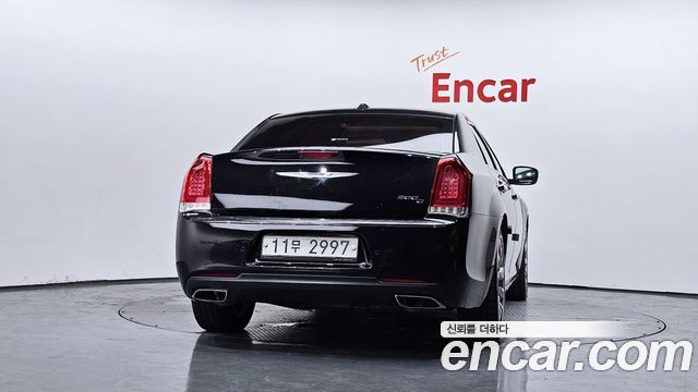 Chrysler 300C 3.6 2015 — фото 4