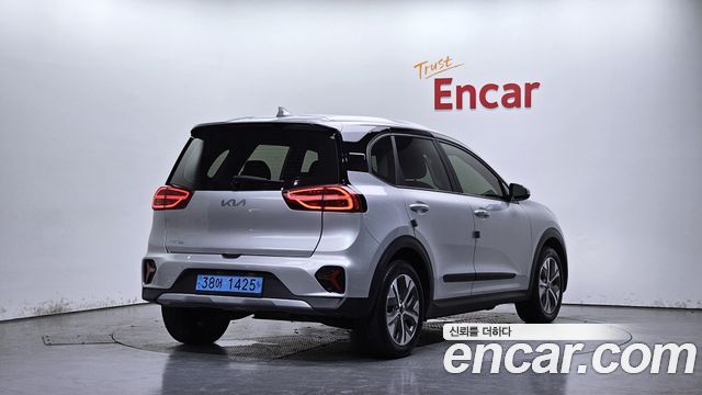Kia Niro Plus Earth 2023 — фото 2