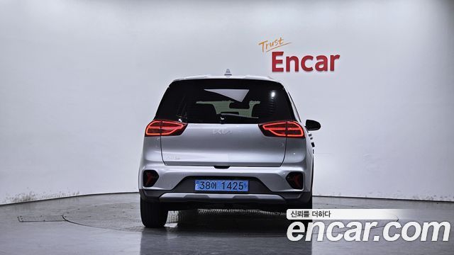 Kia Niro Plus Earth 2023 — фото 4