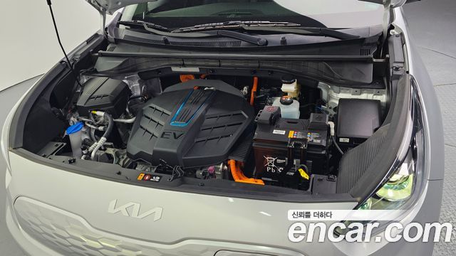 Kia Niro Plus Earth 2023 — фото 6