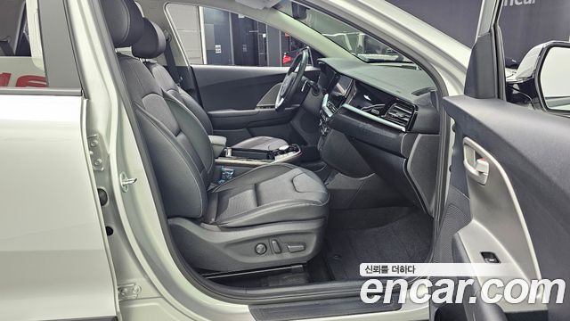 Kia Niro Plus Earth 2023 — фото 26