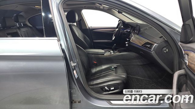 BMW 5 Series (G30) 530i Luxury Plus 2019 — фото 26