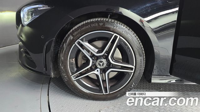 Mercedes-Benz CLA-Class (C118) CLA250 4MATIC 2023 — фото 5