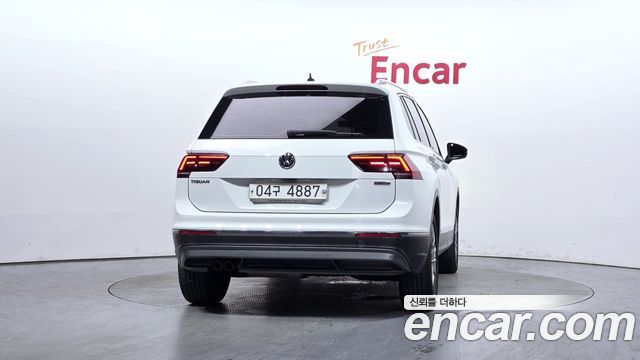 Volkswagen Tiguan (II) 2.0 TDI 4Motion Prestige 2018 — фото 4