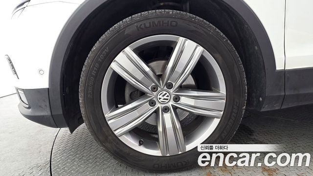 Volkswagen Tiguan (II) 2.0 TDI 4Motion Prestige 2018 — фото 5