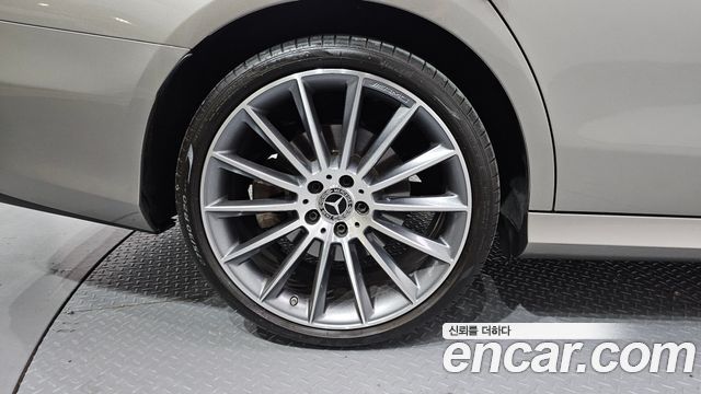 Mercedes-Benz E-Class (W213) E350 4MATIC AMG Line 2022 — фото 5