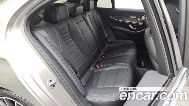 Mercedes-Benz E-Class (W213) E350 4MATIC AMG Line 2022 — фото 11