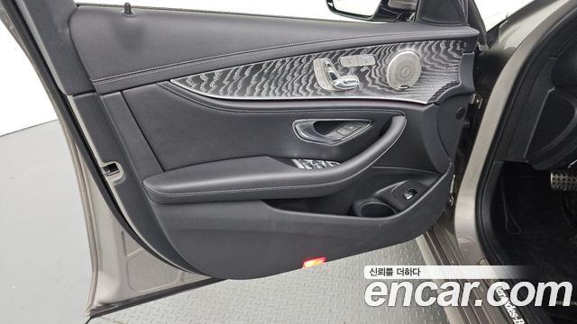 Mercedes-Benz E-Class (W213) E350 4MATIC AMG Line 2022 — фото 24