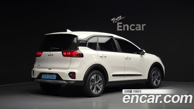 Kia Niro Plus Light (Taxi Trim) 2024 — фото 2