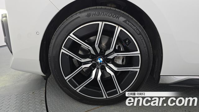 BMW 7 Series (G70) 740d xDrive M Sport 2024 — фото 5