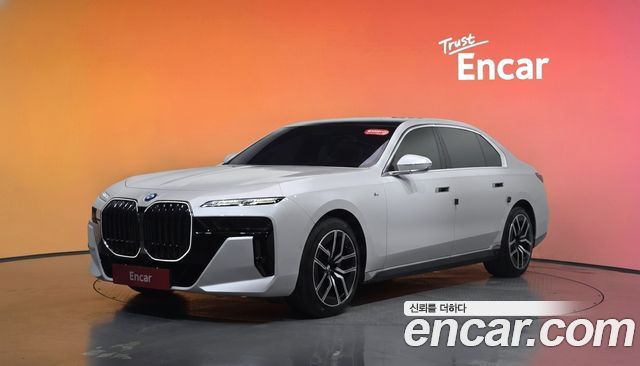 BMW 7 Series (G70) 740d xDrive M Sport 2024 — фото 1