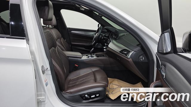 BMW 5 Series (G30) M550d xDrive 2018 — фото 10