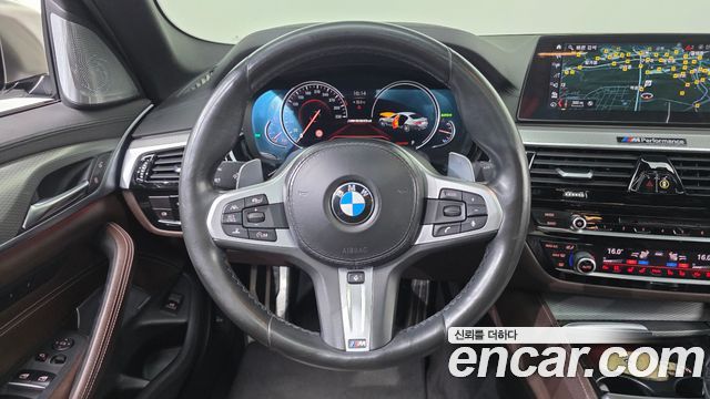 BMW 5 Series (G30) M550d xDrive 2018 — фото 16