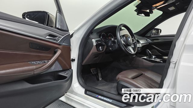 BMW 5 Series (G30) M550d xDrive 2018 — фото 26
