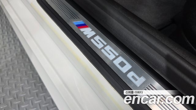 BMW 5 Series (G30) M550d xDrive 2018 — фото 35