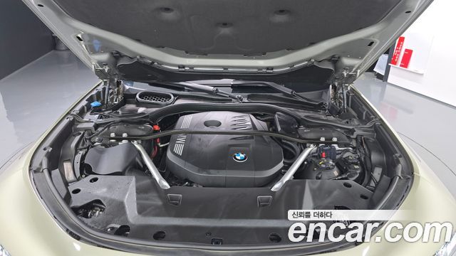 BMW 7 Series (G70) 740i sDrive Design Pure Excellence 2023 — фото 6