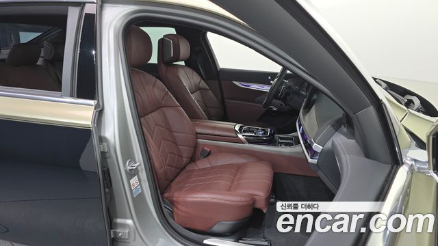 BMW 7 Series (G70) 740i sDrive Design Pure Excellence 2023 — фото 26