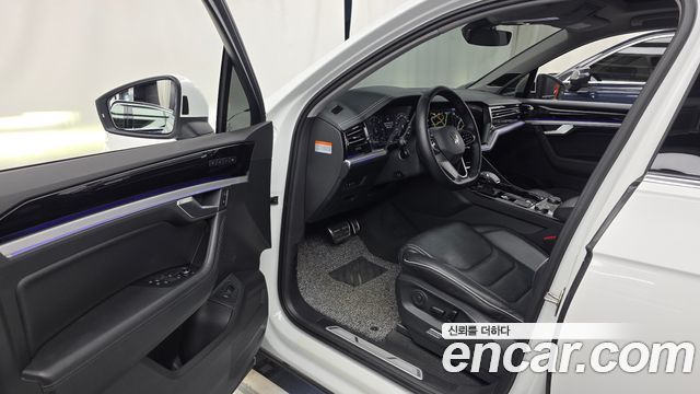 Volkswagen Touareg (III) 4.0 TDI Prestige 2021 — фото 10