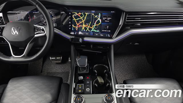 Volkswagen Touareg (III) 4.0 TDI Prestige 2021 — фото 18