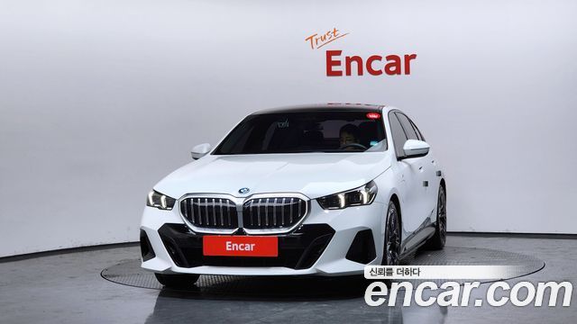 BMW 5 Series (G60) 530e M Sport 2024 — фото 3