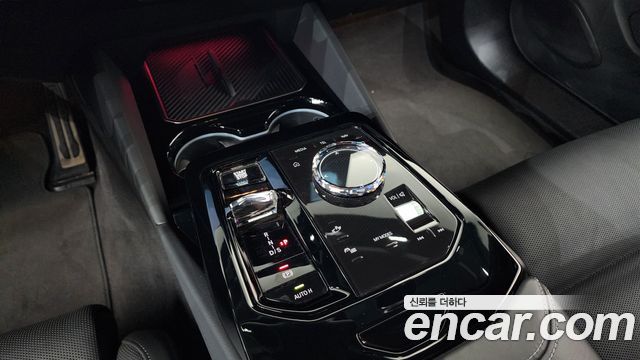 BMW 5 Series (G60) 530e M Sport 2024 — фото 9
