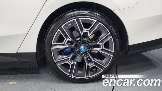 BMW 5 Series (G60) 530e M Sport 2024 — фото 27