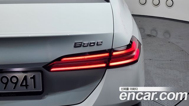 BMW 5 Series (G60) 530e M Sport 2024 — фото 29