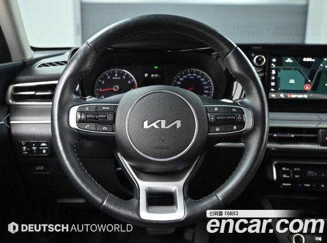 Kia K5 (III) 2.0 Prestige 2023 — фото 17