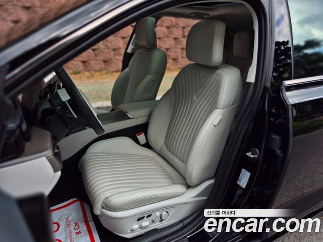 Hyundai Grandeur (GN7) 2,5 Gasoline 2WD Calligraphy 2025 — фото 8