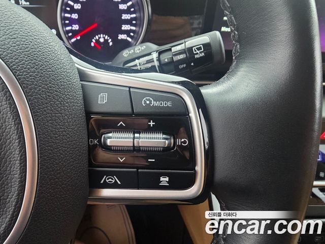 Kia Carnival (IV) Diesel 9-Seater Prestige 2023 — фото 10