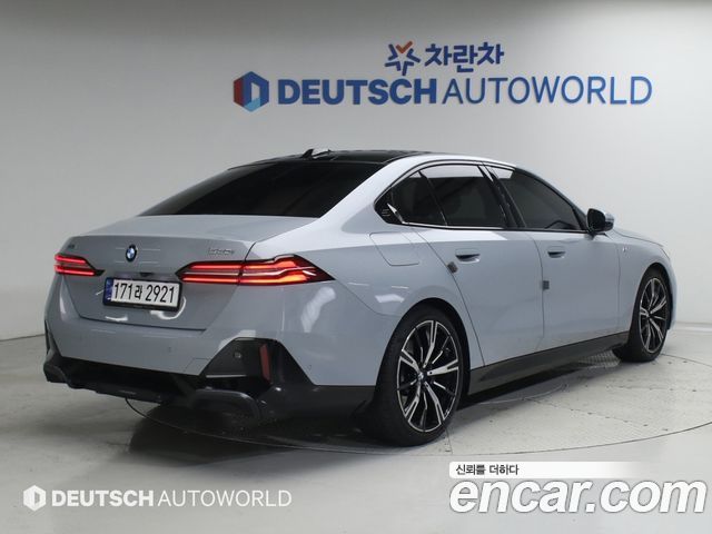 BMW 5 Series (G60) 530i xDrive M Sport 2024 — фото 2