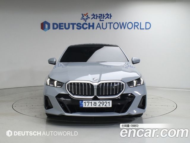BMW 5 Series (G60) 530i xDrive M Sport 2024 — фото 3