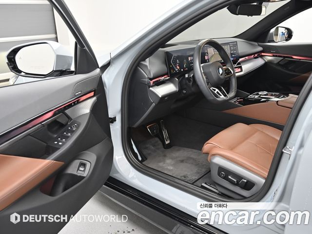 BMW 5 Series (G60) 530i xDrive M Sport 2024 — фото 15