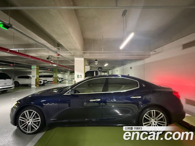 Maserati Ghibli 3.0 GranSport 3rd 2018 — фото 2