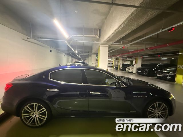 Maserati Ghibli 3.0 GranSport 3rd 2018 — фото 3