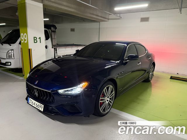Maserati Ghibli 3.0 GranSport 3rd 2018 — фото 5