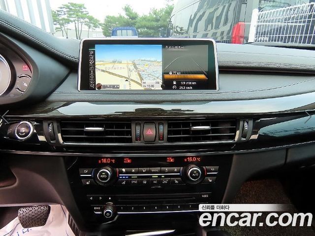 BMW X6 (F16) xDrive 40d 2016 — фото 18