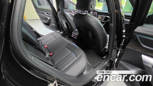 Audi A6 (C8) 45 TFSI Premium 2021 — фото 15