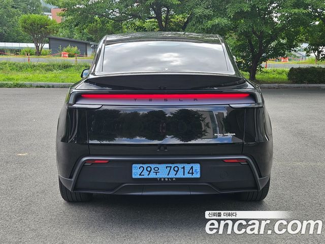 Tesla Model Y Long Range AWD 2025 — фото 4