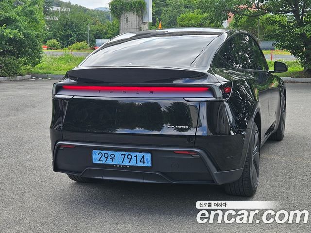 Tesla Model Y Long Range AWD 2025 — фото 5