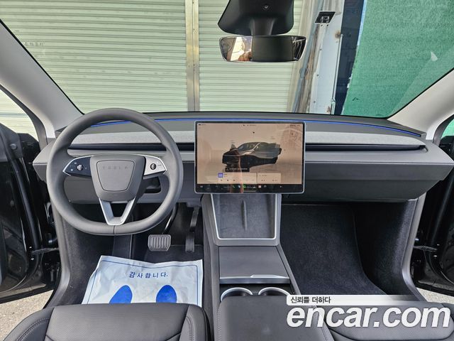 Tesla Model Y Long Range AWD 2025 — фото 18