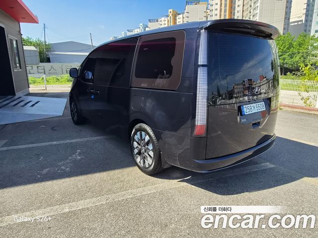 Hyundai Staria 4WD Lounge 9-Seater Inspiration 2023 — фото 6