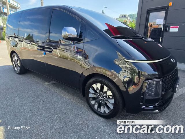 Hyundai Staria 4WD Lounge 9-Seater Inspiration 2023 — фото 15