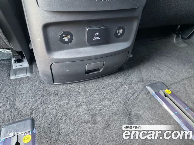 Hyundai Staria 4WD Lounge 9-Seater Inspiration 2023 — фото 19