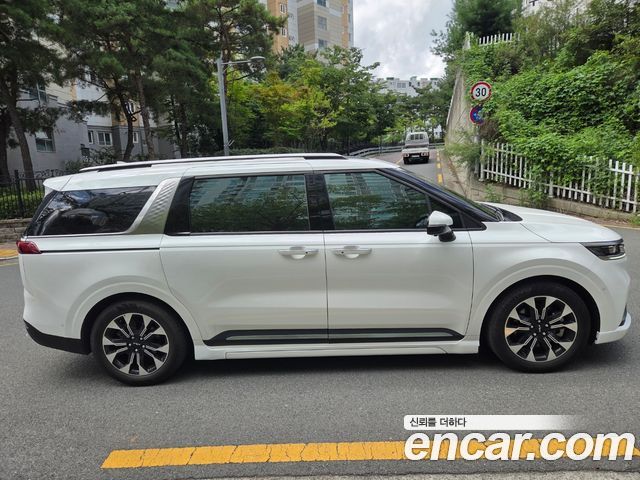 Kia Carnival (IV) Gasoline 9-Seater Signature 2022 — фото 3