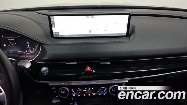 Genesis G80 (RG3) Gasoline 2.5 Turbo AWD 2022 — фото 16
