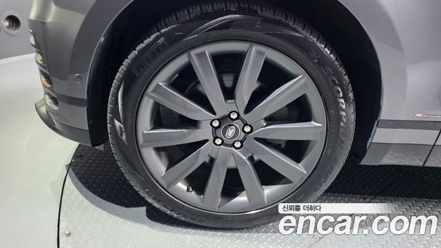 Land Rover Range Rover Velar 3.0 D300 R-Dynamic HSE 2019 — фото 5